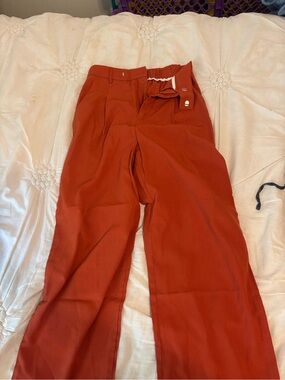 Women’s Straight-Leg Dress Pants in Rust